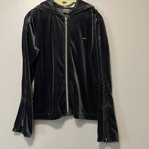 Nike dark grey zip up sweatshirt. Velvety soft material. Sz Large